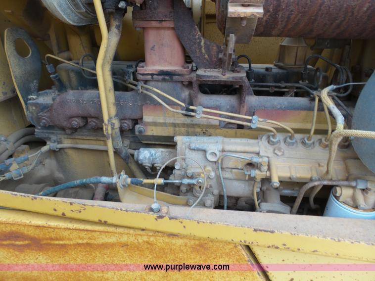 image for item J6157 1983 Caterpillar 966D wheel loader