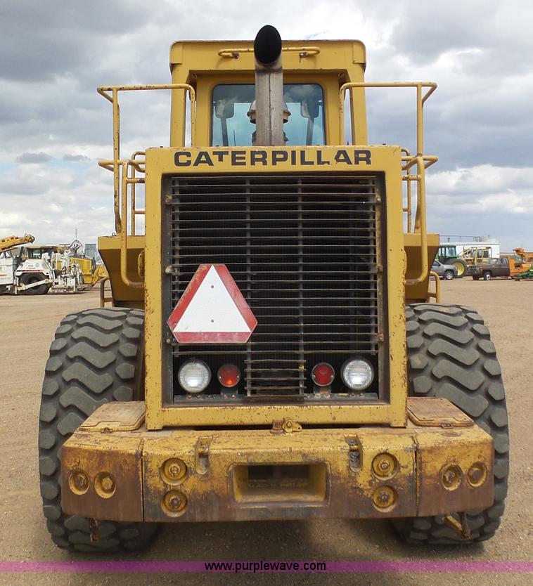image for item J6158 1982 Caterpillar 966D wheel loader