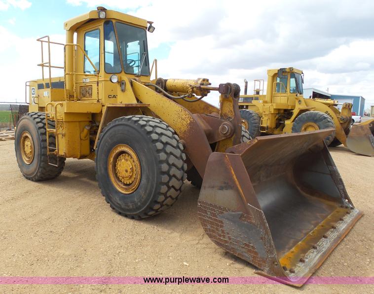 image for item J6158 1982 Caterpillar 966D wheel loader