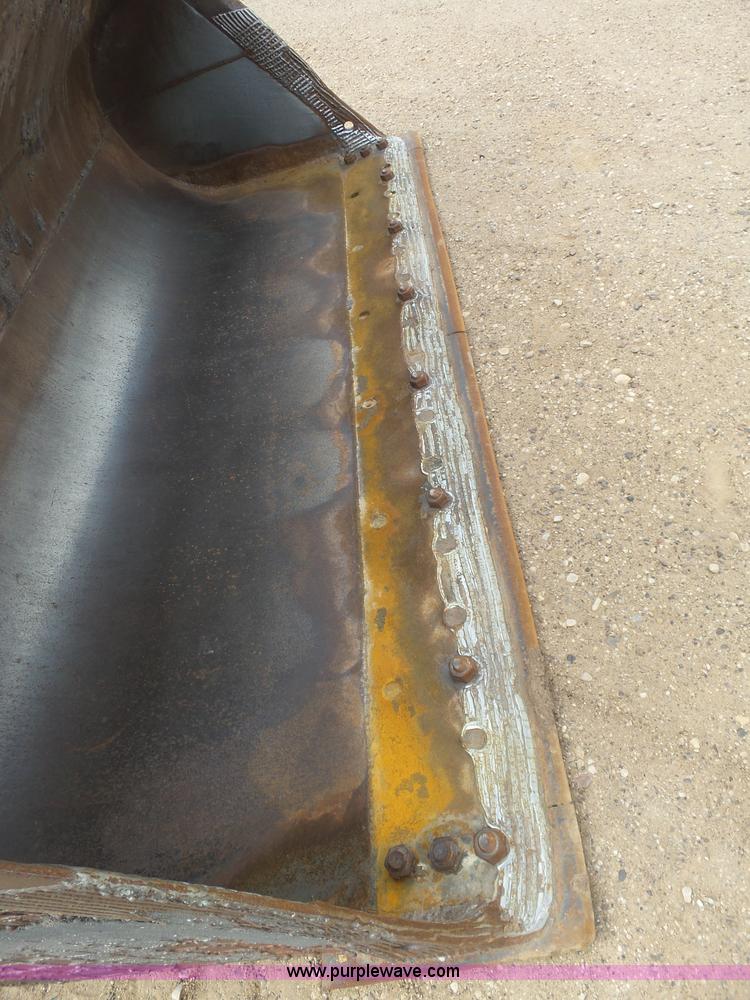 image for item J6158 1982 Caterpillar 966D wheel loader