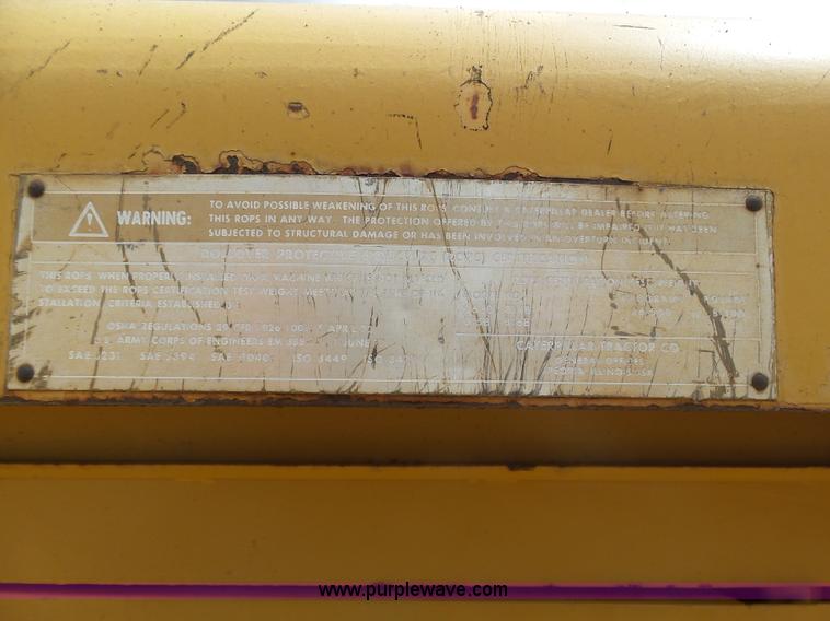 image for item J6158 1982 Caterpillar 966D wheel loader