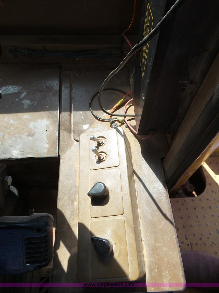 image for item J6159 1987 Caterpillar 980C wheel loader