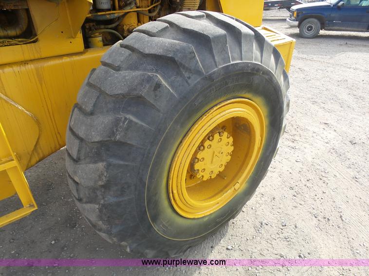 image for item J6163 1969 Fiat-Allis 645 wheel loader