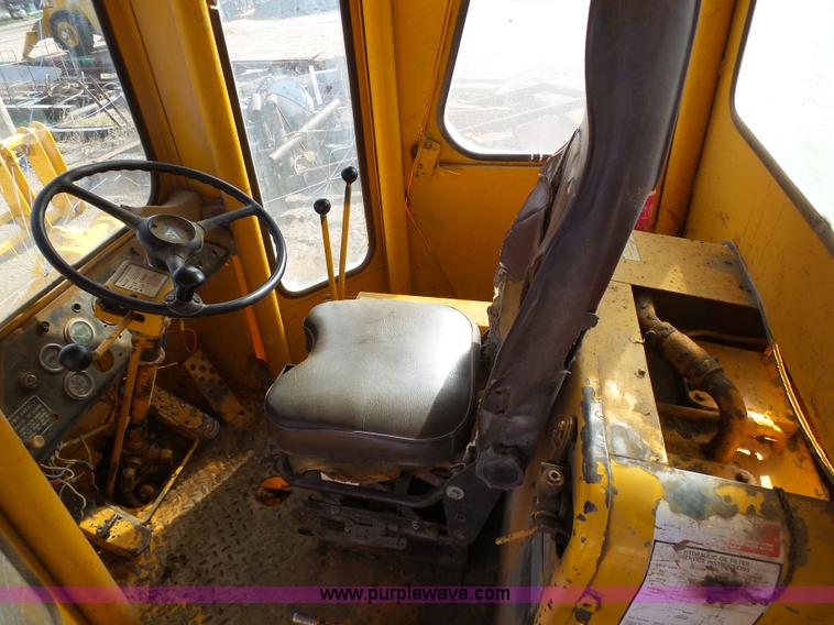 image for item J6163 1969 Fiat-Allis 645 wheel loader
