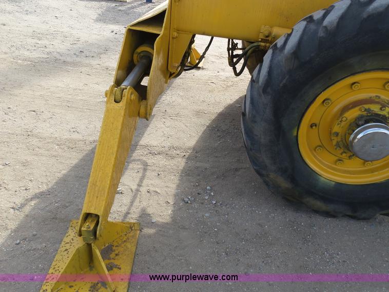 image for item J6164 Galion KC10 crane