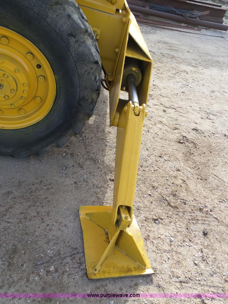 image for item J6164 Galion KC10 crane
