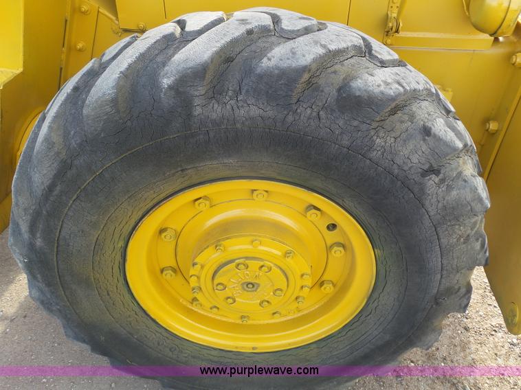 image for item J6164 Galion KC10 crane
