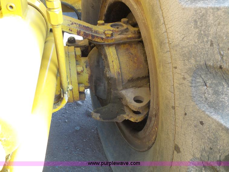 image for item J6164 Galion KC10 crane