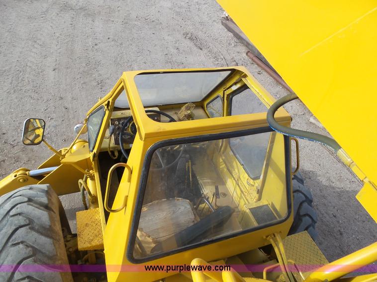 image for item J6164 Galion KC10 crane