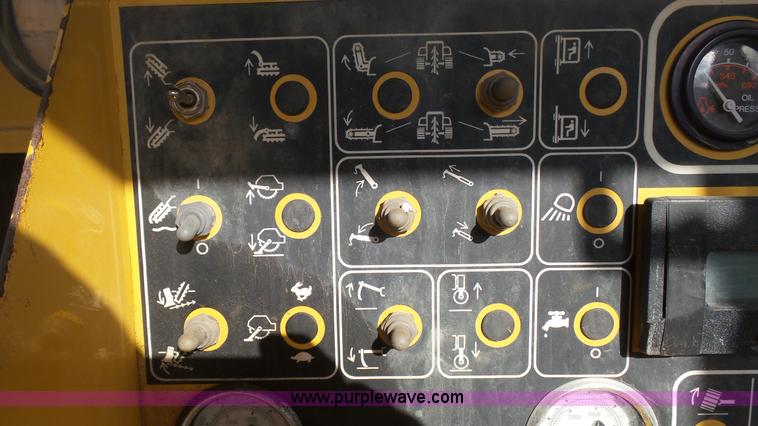 image for item J6251 2000 Vermeer T655 Commander trencher