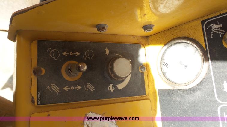 image for item J6251 2000 Vermeer T655 Commander trencher