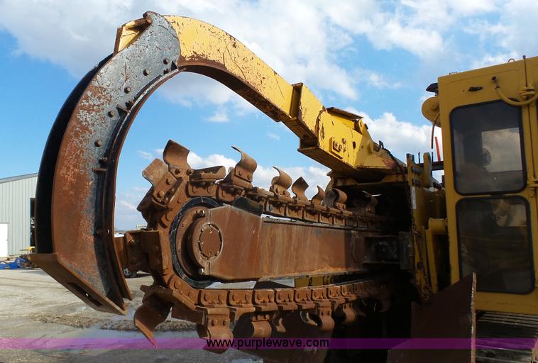 image for item J6251 2000 Vermeer T655 Commander trencher