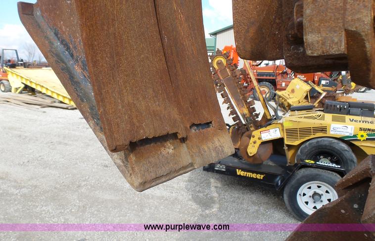 image for item J6251 2000 Vermeer T655 Commander trencher