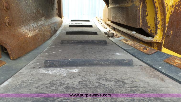 image for item J6251 2000 Vermeer T655 Commander trencher