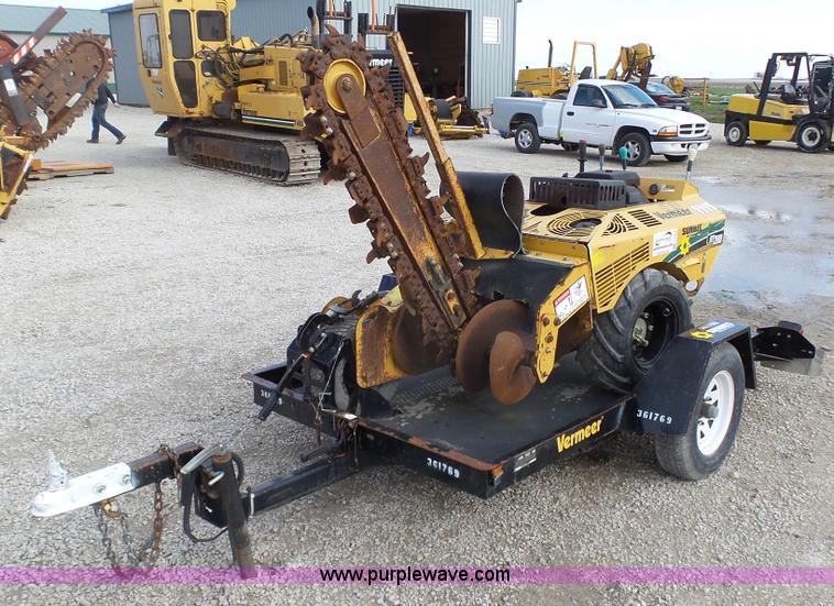 image for item J6253 2008 Vermeer RT200 trencher