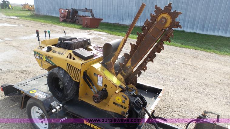image for item J6253 2008 Vermeer RT200 trencher