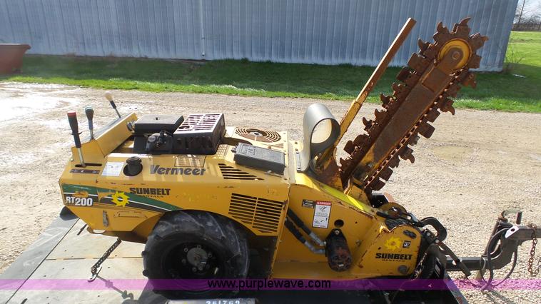 image for item J6253 2008 Vermeer RT200 trencher