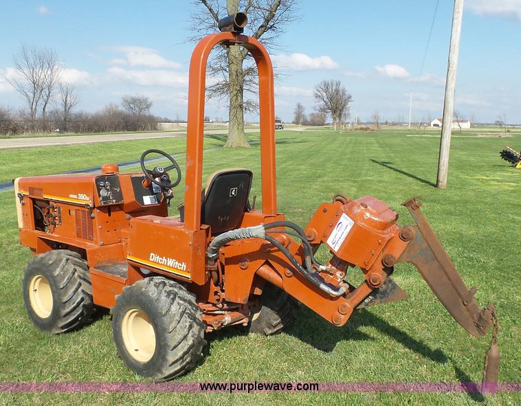 image for item J6254 1985 Ditch Witch 350SX cable plow
