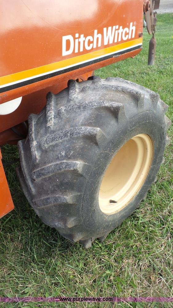 image for item J6254 1985 Ditch Witch 350SX cable plow