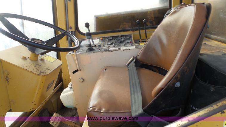 image for item J6257 Vermeer CC135 rock saw