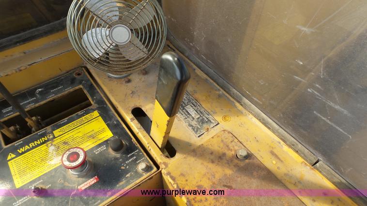 image for item J6257 Vermeer CC135 rock saw