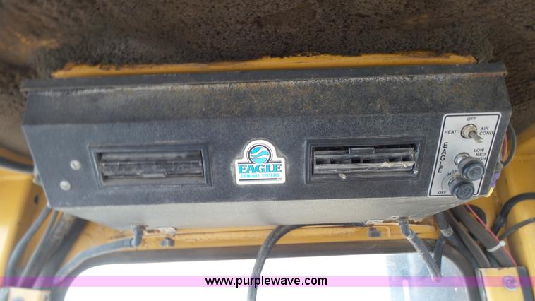 image for item J6257 Vermeer CC135 rock saw