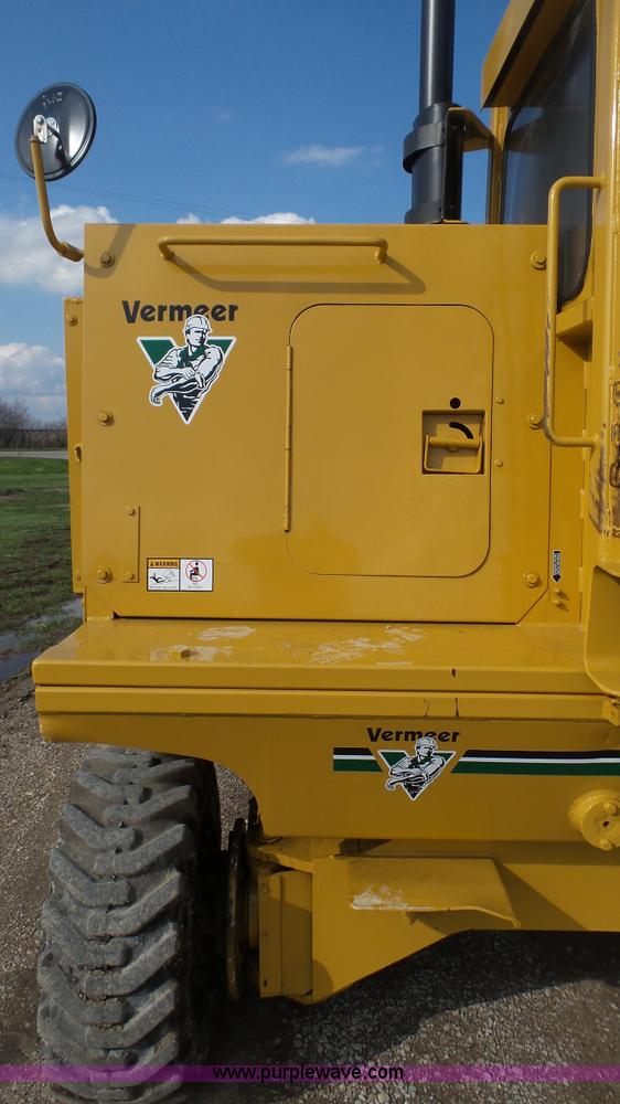 image for item J6257 Vermeer CC135 rock saw