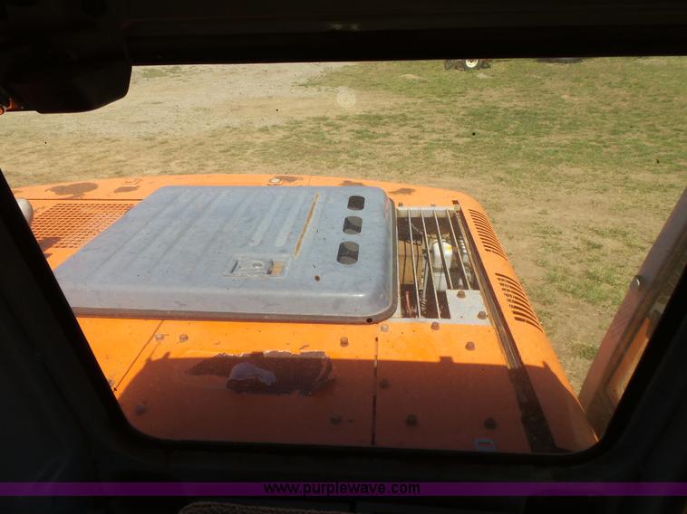 image for item J7524 1999 Hitachi EX160LC-5 excavator