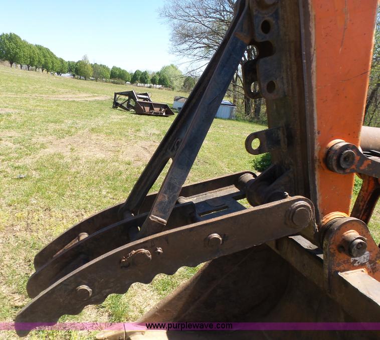 image for item J7524 1999 Hitachi EX160LC-5 excavator