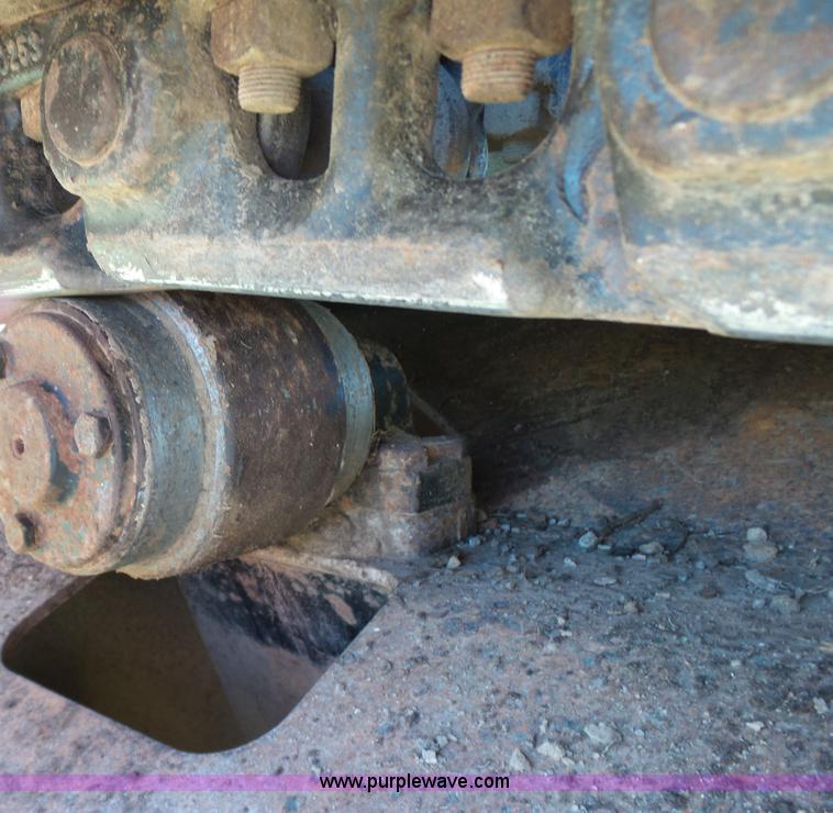 image for item J7524 1999 Hitachi EX160LC-5 excavator