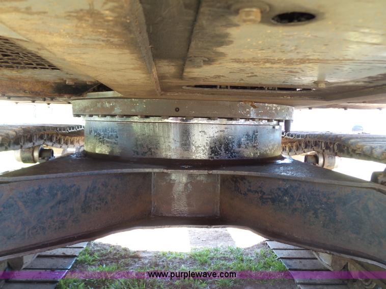 image for item J7524 1999 Hitachi EX160LC-5 excavator