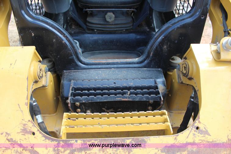 image for item J7543 2014 Caterpillar 262D skid steer