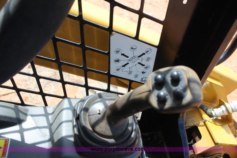 image for item J7543 2014 Caterpillar 262D skid steer