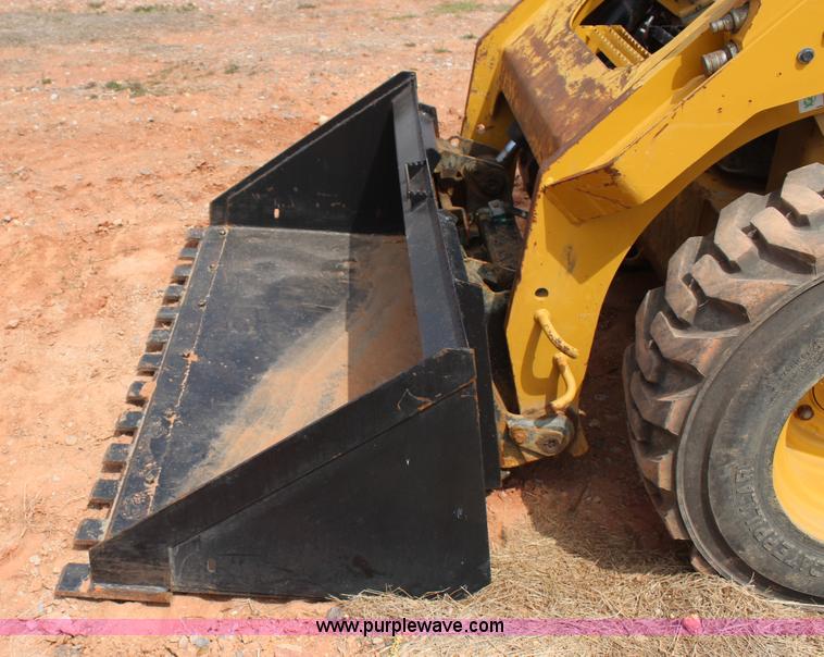 image for item J7543 2014 Caterpillar 262D skid steer
