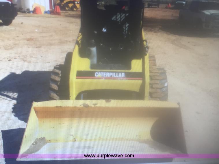 image for item J7544 2005 Caterpillar 226B skid steer