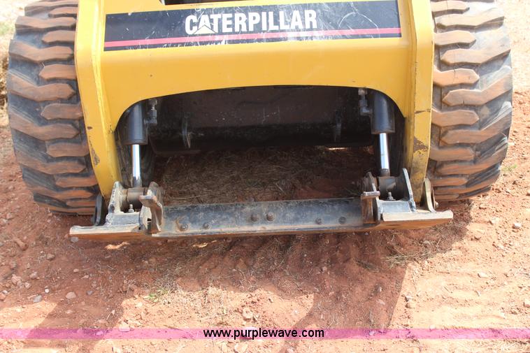 image for item J7544 2005 Caterpillar 226B skid steer
