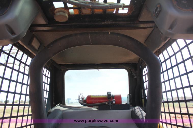 image for item J7544 2005 Caterpillar 226B skid steer