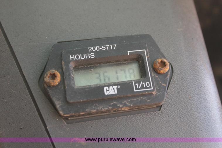 image for item J7544 2005 Caterpillar 226B skid steer