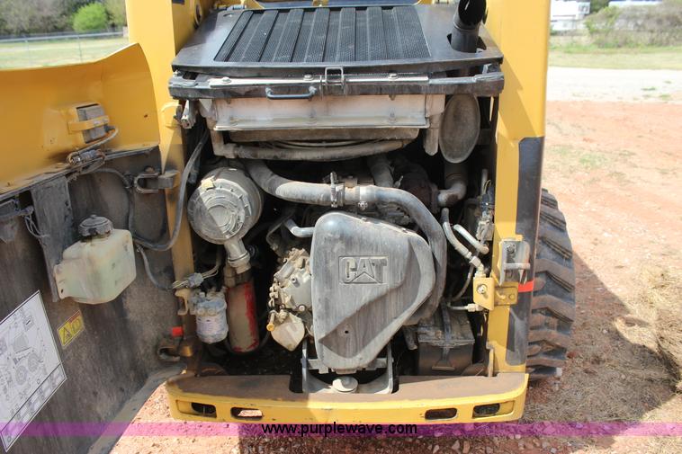 image for item J7544 2005 Caterpillar 226B skid steer
