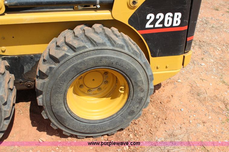 image for item J7544 2005 Caterpillar 226B skid steer