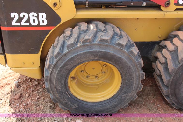 image for item J7544 2005 Caterpillar 226B skid steer
