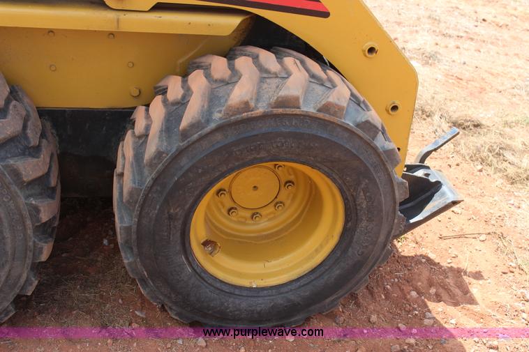 image for item J7544 2005 Caterpillar 226B skid steer