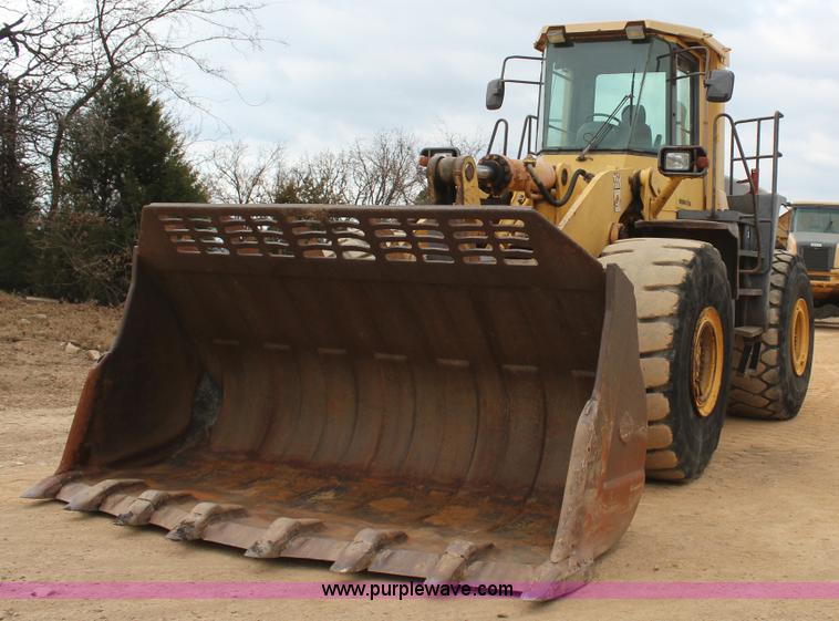 image for item J7572 2002 Komatsu WA500-3Lk wheel loader