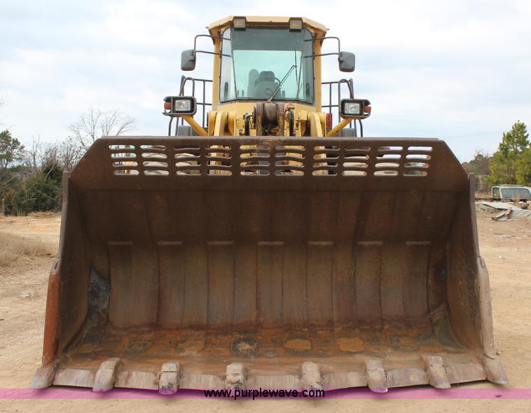 image for item J7572 2002 Komatsu WA500-3Lk wheel loader