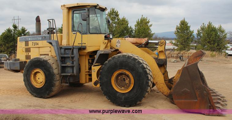 image for item J7572 2002 Komatsu WA500-3Lk wheel loader