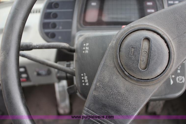 image for item J7572 2002 Komatsu WA500-3Lk wheel loader