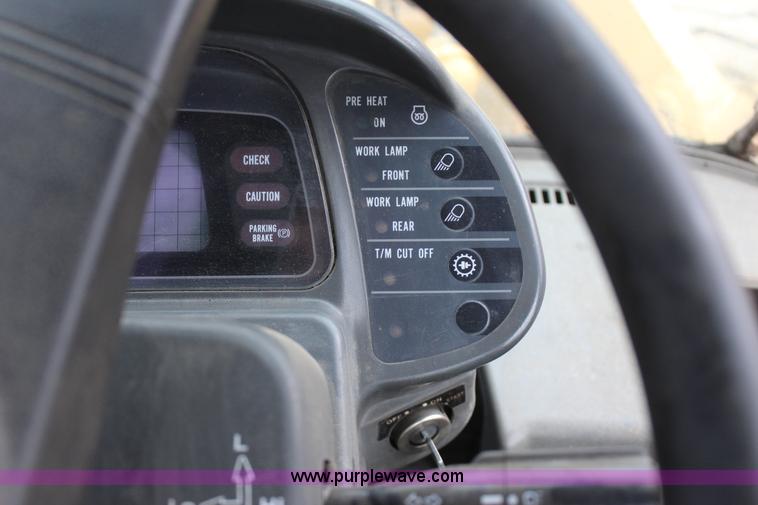 image for item J7572 2002 Komatsu WA500-3Lk wheel loader