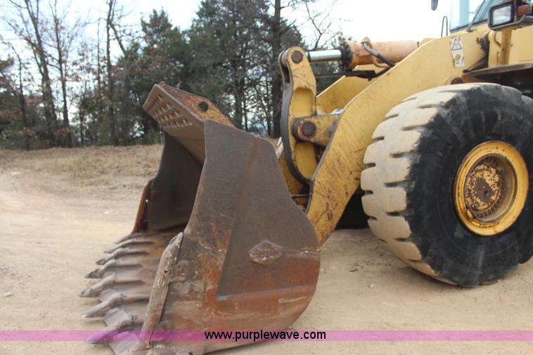image for item J7572 2002 Komatsu WA500-3Lk wheel loader