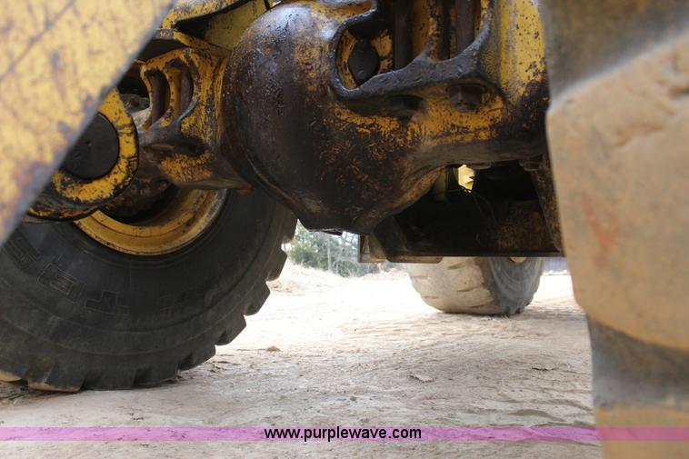 image for item J7572 2002 Komatsu WA500-3Lk wheel loader