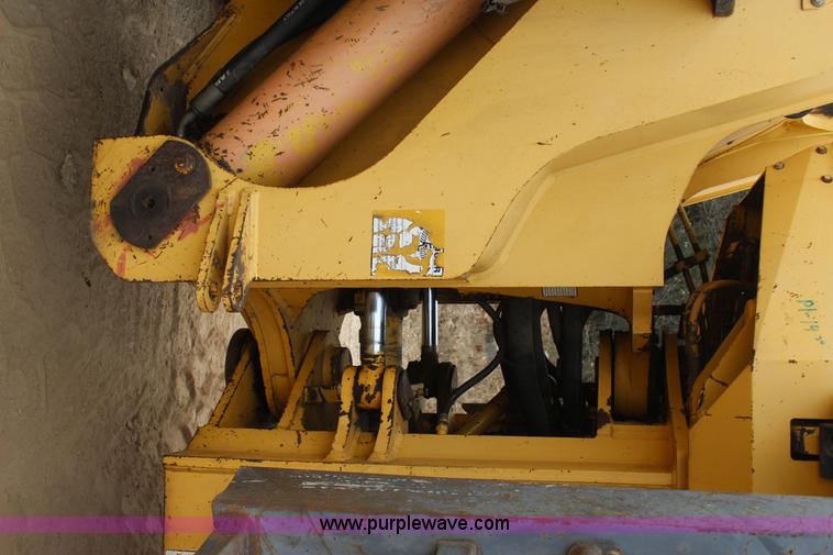 image for item J7572 2002 Komatsu WA500-3Lk wheel loader